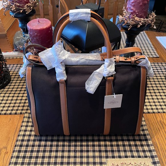 NWT Fossil Kendall Large Satchel Black with Leather Trim Details - Picture 1 of 4